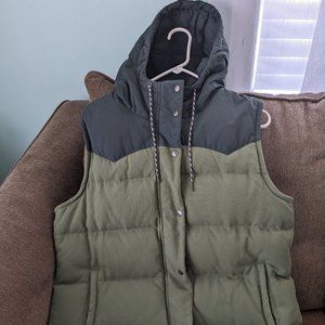 Patagonia women's down vest with hood, XL